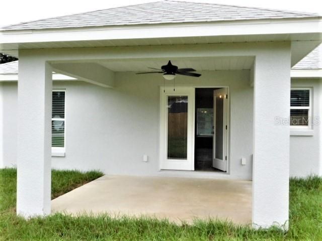 covered patio in back