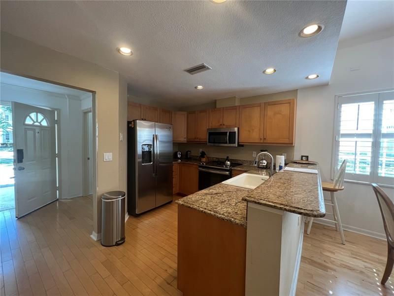 Recently Rented: $3,750 (3 beds, 3 baths, 1439 Square Feet)