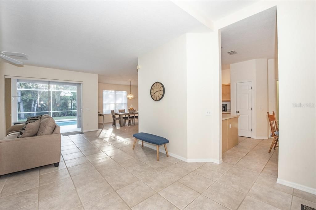 В аренду: $6,000 (3 спален, 2 ванн, 1751 Квадратных фут)