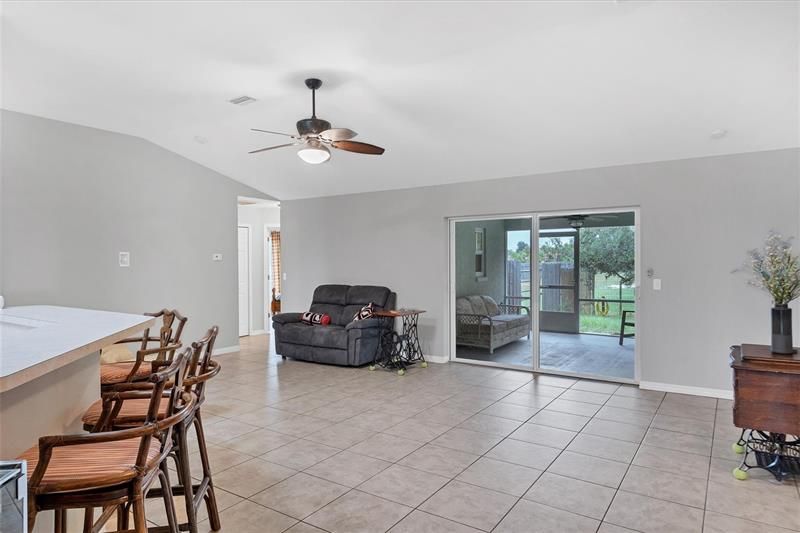 Recently Sold: $635,000 (3 beds, 2 baths, 2018 Square Feet)