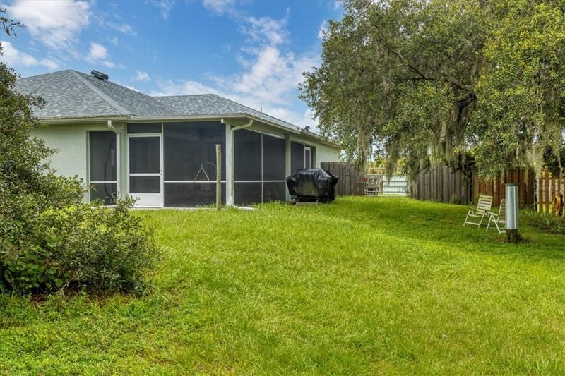 Recently Sold: $635,000 (3 beds, 2 baths, 2018 Square Feet)