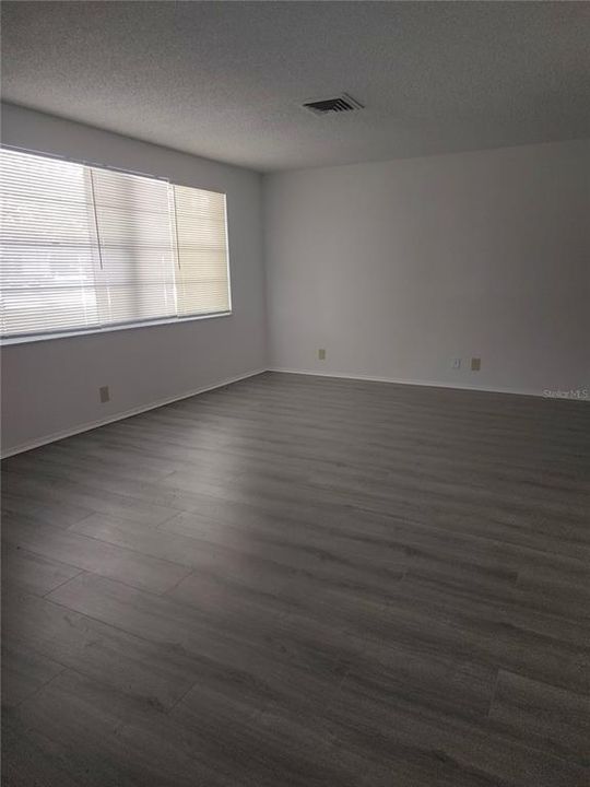 Recently Rented: $1,495 (2 beds, 1 baths, 1008 Square Feet)