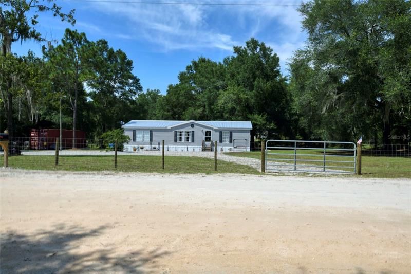Recently Sold: $175,000 (3 beds, 2 baths, 1539 Square Feet)