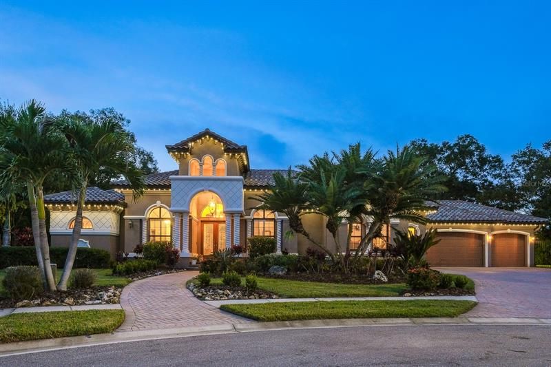 Recently Sold: $1,954,000 (5 beds, 4 baths, 4130 Square Feet)