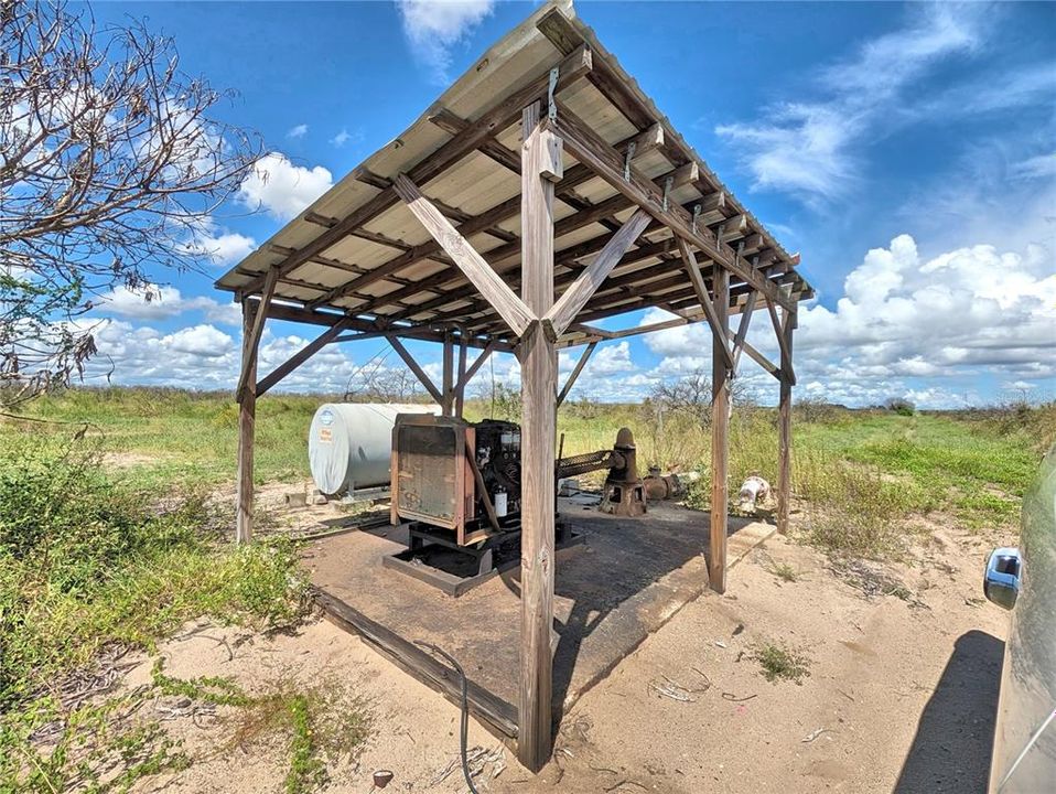 На продажу: $961,870 (73.99 acres)