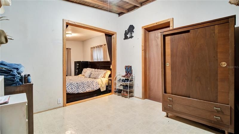 Vendido Recientemente: $240,000 (3 camas, 1 baños, 1133 Pies cuadrados)