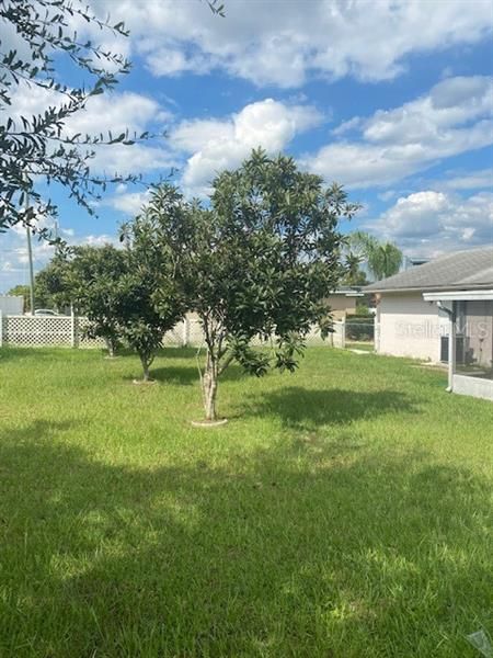 Recently Rented: $1,400 (2 beds, 2 baths, 1036 Square Feet)