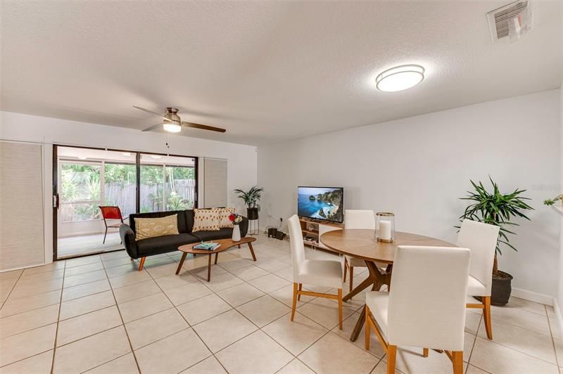Recently Sold: $375,000 (2 beds, 2 baths, 1320 Square Feet)