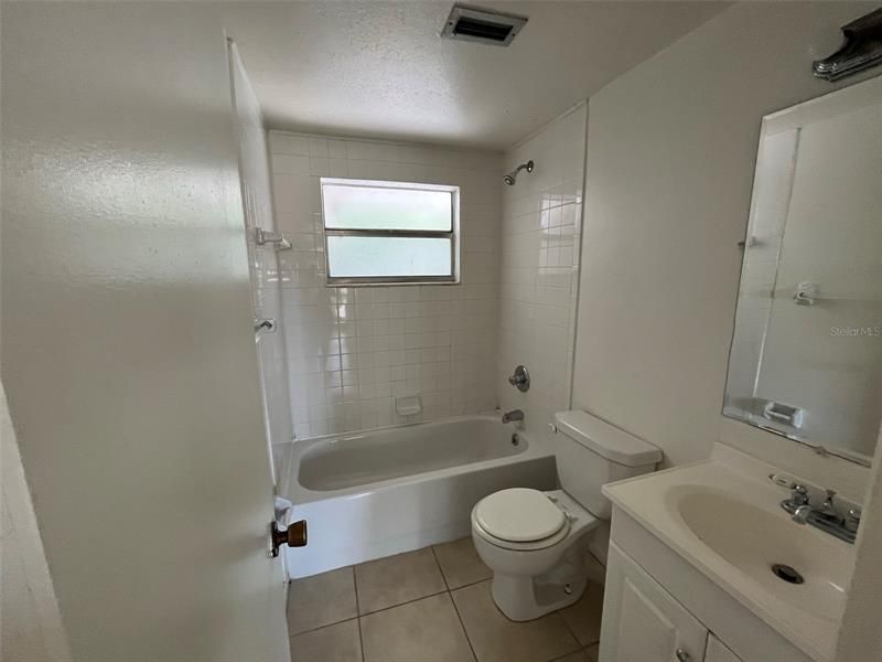 Недавно арендовано: $800 (2 спален, 1 ванн, 800 Квадратных фут)