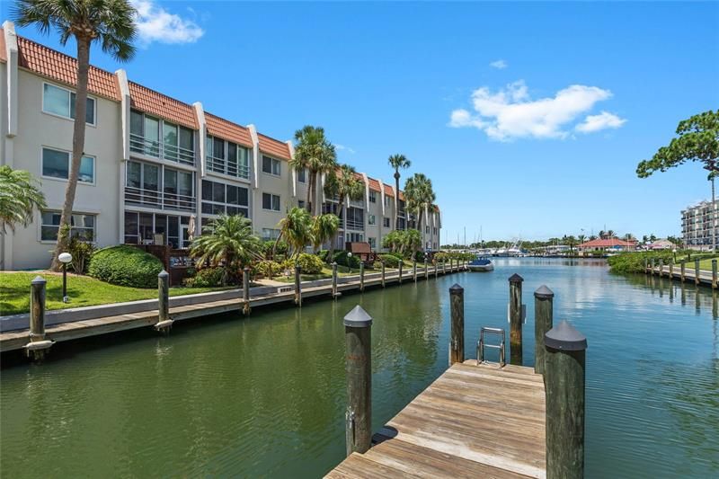 Recently Sold: $549,000 (2 beds, 2 baths, 1088 Square Feet)