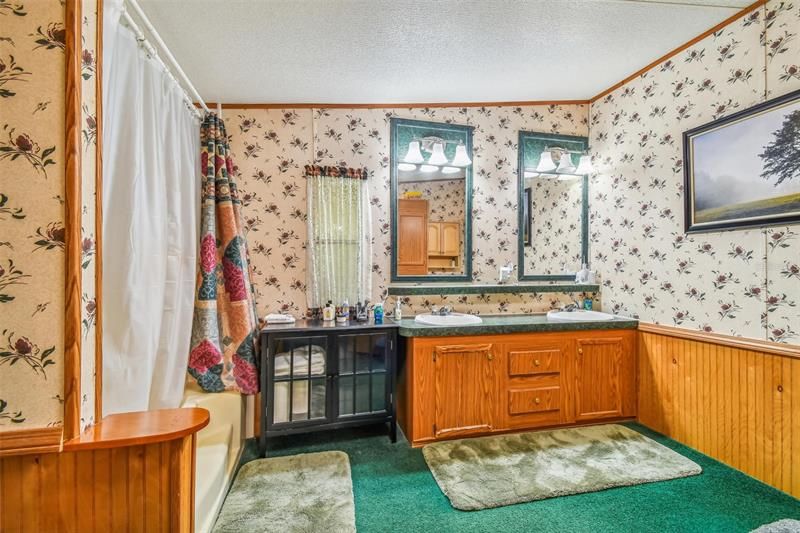 Недавно продано: $245,000 (3 спален, 2 ванн, 1296 Квадратных фут)