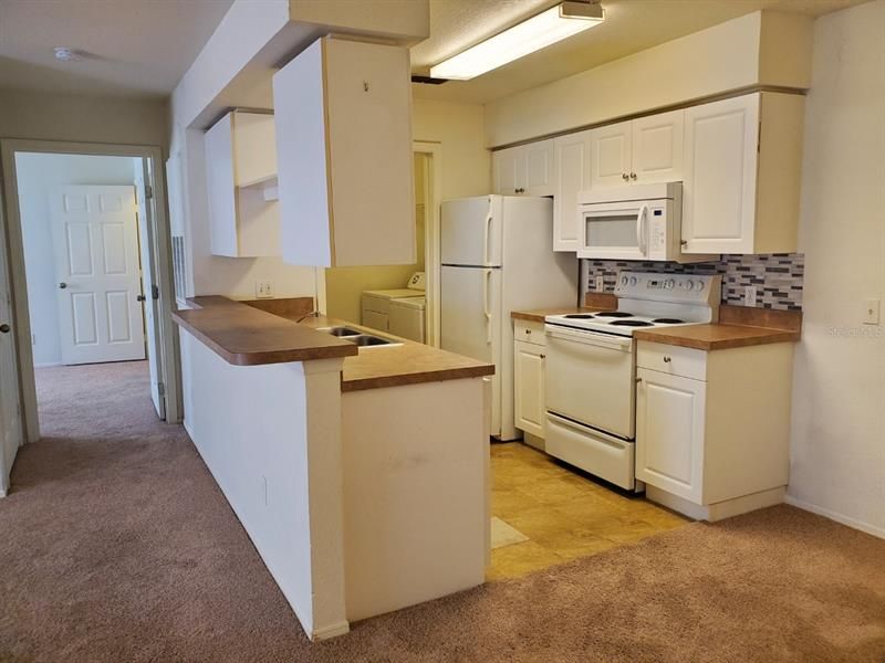Recently Rented: $1,400 (2 beds, 2 baths, 987 Square Feet)
