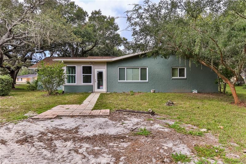 Recently Sold: $285,000 (3 beds, 2 baths, 1584 Square Feet)
