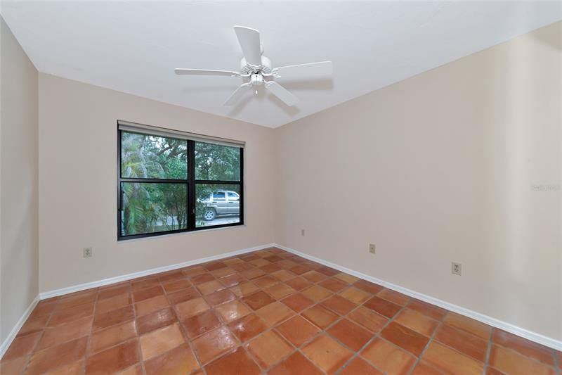 Recently Sold: $580,000 (2 beds, 2 baths, 1309 Square Feet)