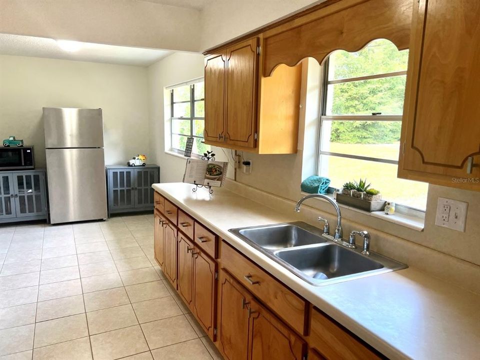 Recently Sold: $185,000 (3 beds, 2 baths, 1350 Square Feet)