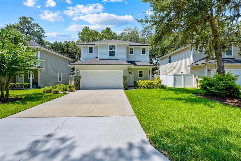 Recently Sold: $699,000 (3 beds, 2 baths, 1835 Square Feet)