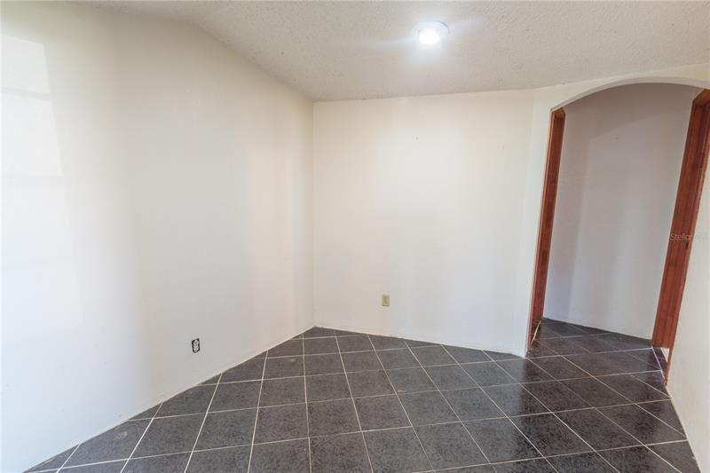 Recently Sold: $99,500 (3 beds, 1 baths, 1213 Square Feet)