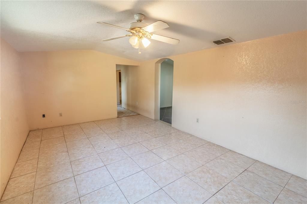 Recently Sold: $99,500 (3 beds, 1 baths, 1213 Square Feet)