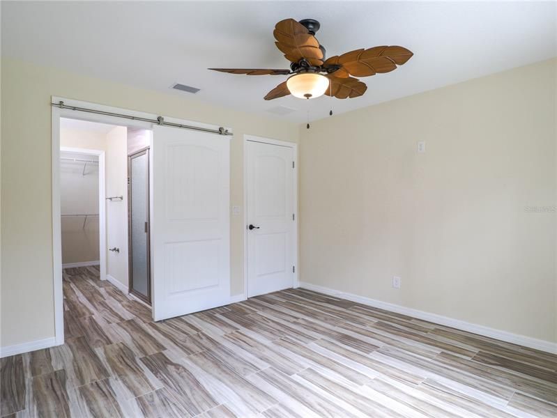 Recently Sold: $400,000 (3 beds, 2 baths, 1316 Square Feet)