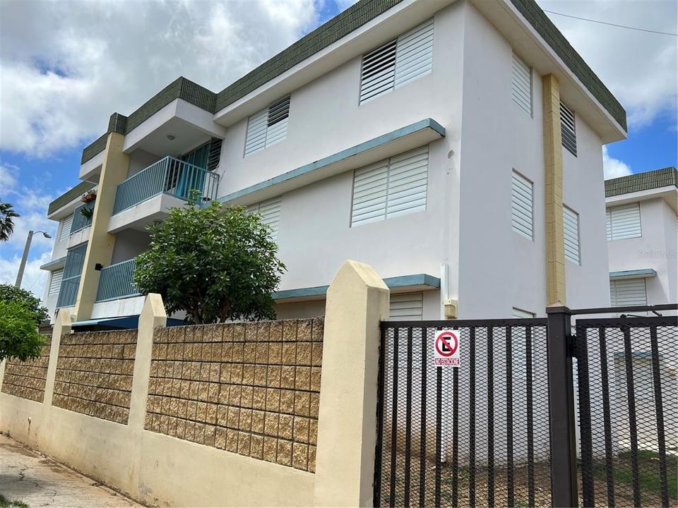 Recently Sold: $72,000 (3 beds, 1 baths, 0 Square Feet)