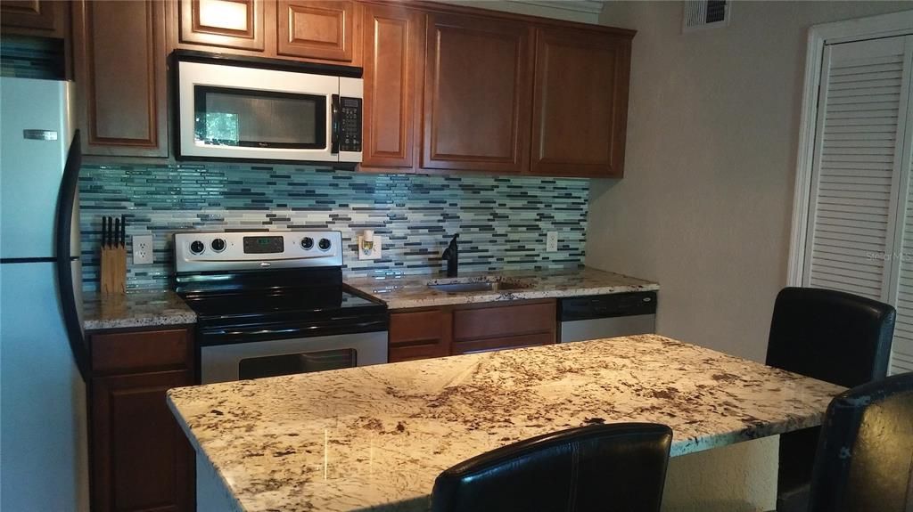 Recently Sold: $160,000 (1 beds, 1 baths, 515 Square Feet)