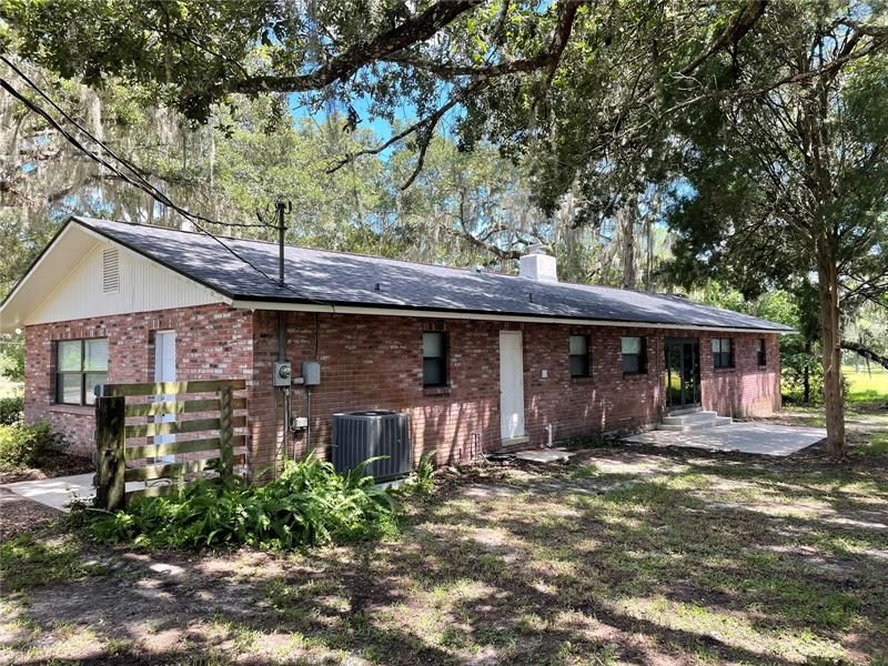 Recently Rented: $2,250 (4 beds, 2 baths, 2244 Square Feet)