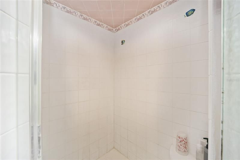 最近售出: $569,000 (3 贝兹, 2 浴室, 2555 平方英尺)
