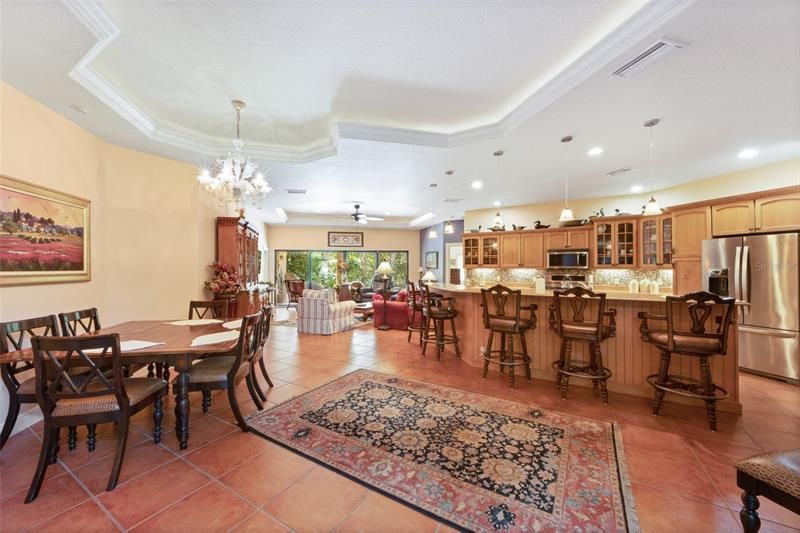 Recently Sold: $3,495,000 (3 beds, 3 baths, 2453 Square Feet)