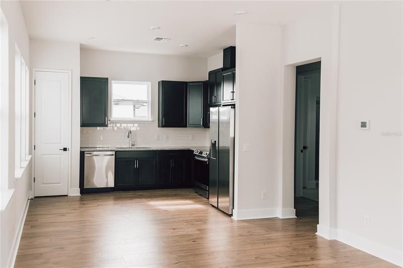 Recently Rented: $2,000 (1 beds, 1 baths, 910 Square Feet)