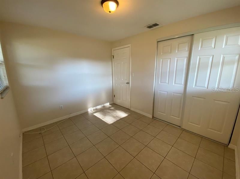 Recently Rented: $1,100 (2 beds, 1 baths, 702 Square Feet)