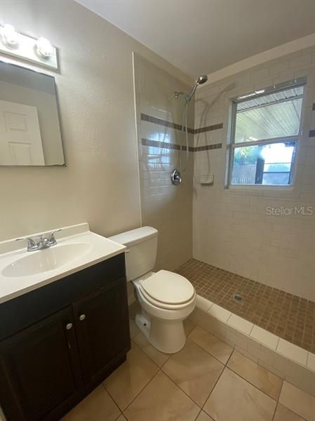 Недавно арендовано: $1,100 (2 спален, 1 ванн, 702 Квадратных фут)