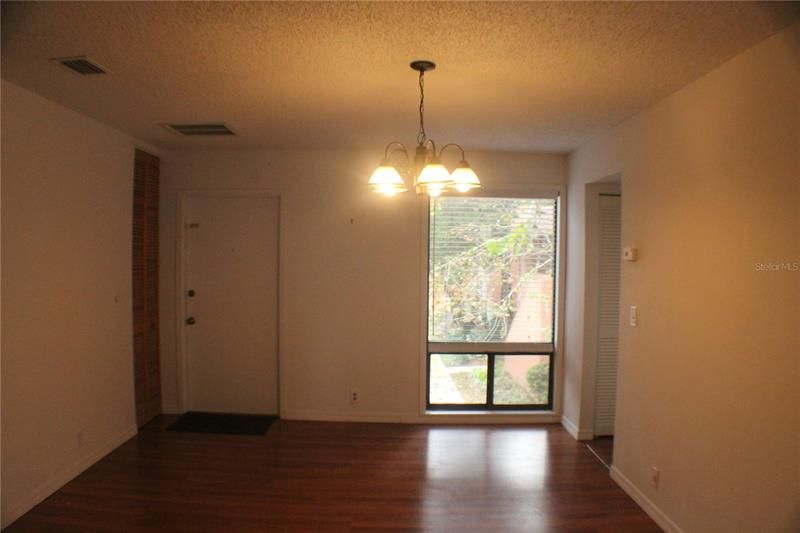Recently Rented: $1,450 (1 beds, 2 baths, 1080 Square Feet)