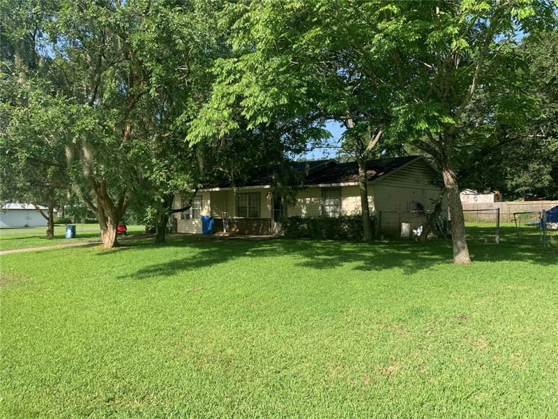 Recently Sold: $99,900 (3 beds, 1 baths, 1104 Square Feet)