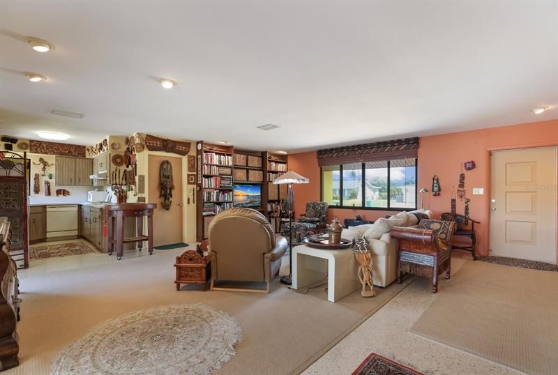 Recently Sold: $1,700,000 (2 beds, 2 baths, 1713 Square Feet)