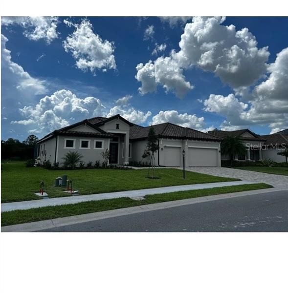 For Rent: $9,900 (3 beds, 3 baths, 2650 Square Feet)