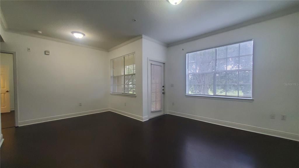 Recently Sold: $165,000 (1 beds, 1 baths, 674 Square Feet)