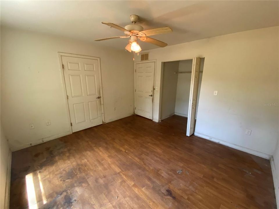 Recently Sold: $69,900 (2 beds, 2 baths, 925 Square Feet)