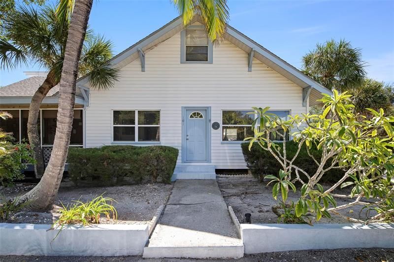 Recently Sold: $4,250,000 (5 beds, 1 baths, 2522 Square Feet)