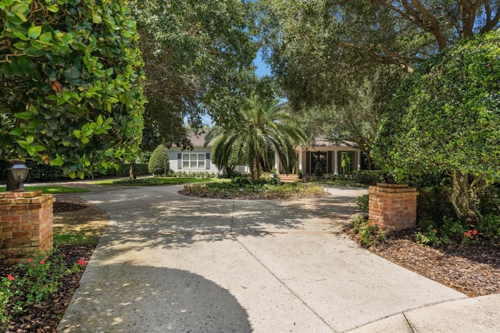 Recently Sold: $2,300,000 (4 beds, 4 baths, 3863 Square Feet)