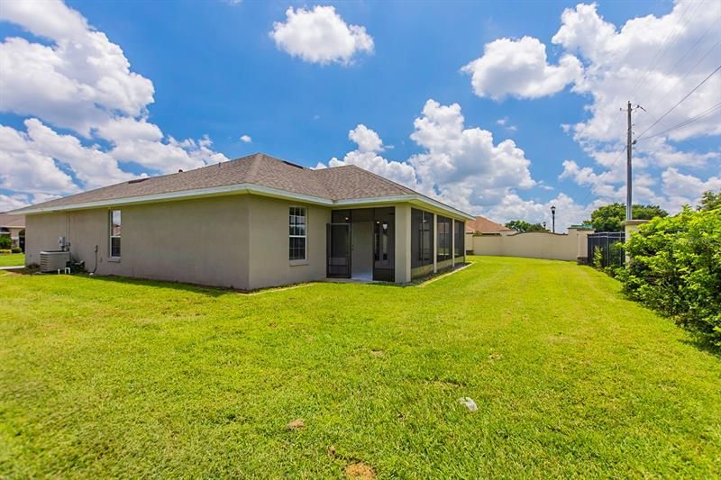 Recently Sold: $353,000 (3 beds, 2 baths, 2277 Square Feet)