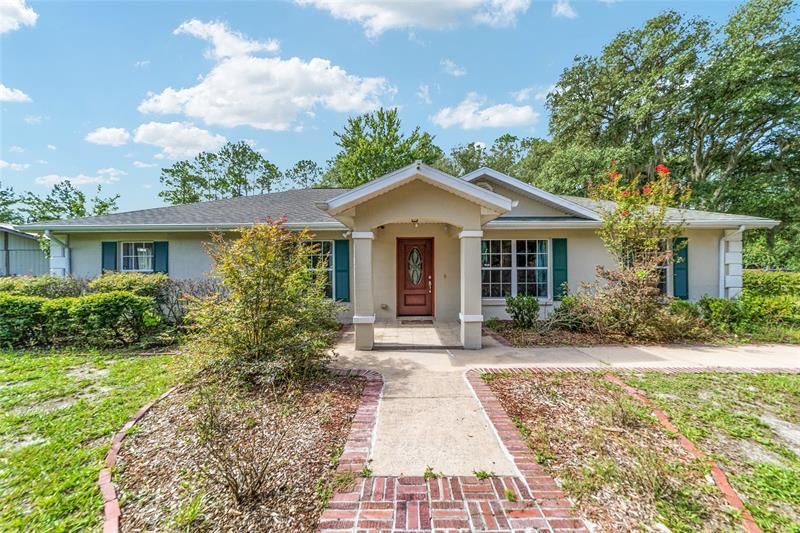 Recently Sold: $399,700 (3 beds, 2 baths, 1914 Square Feet)