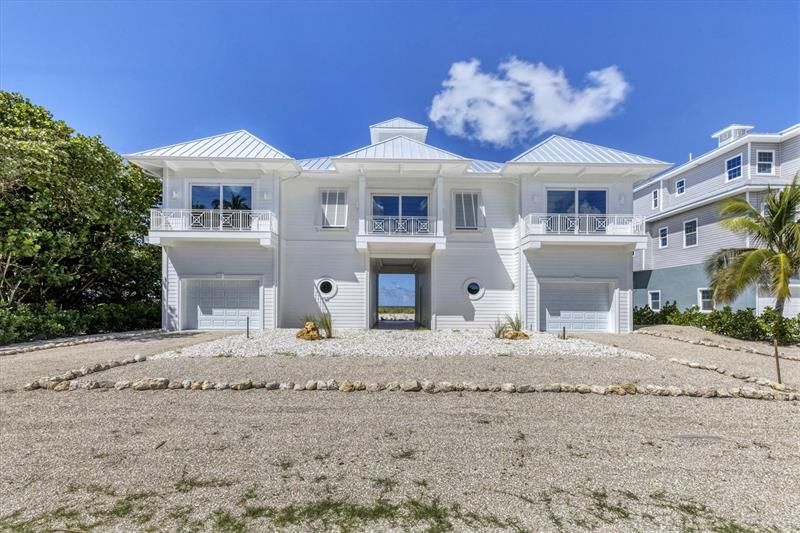 Recently Sold: $4,350,000 (4 beds, 4 baths, 2912 Square Feet)