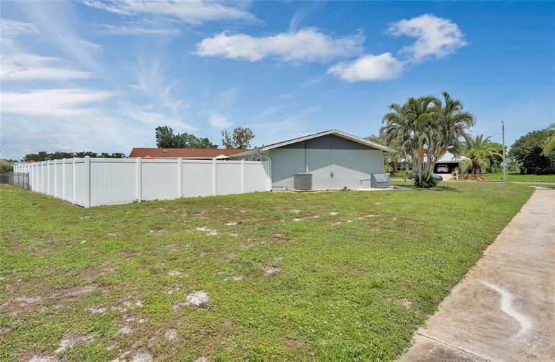 Tucked away in a quiet part of Palm Bay but with every convenience nearby - shopping, dining, walking trails, parks, and more!