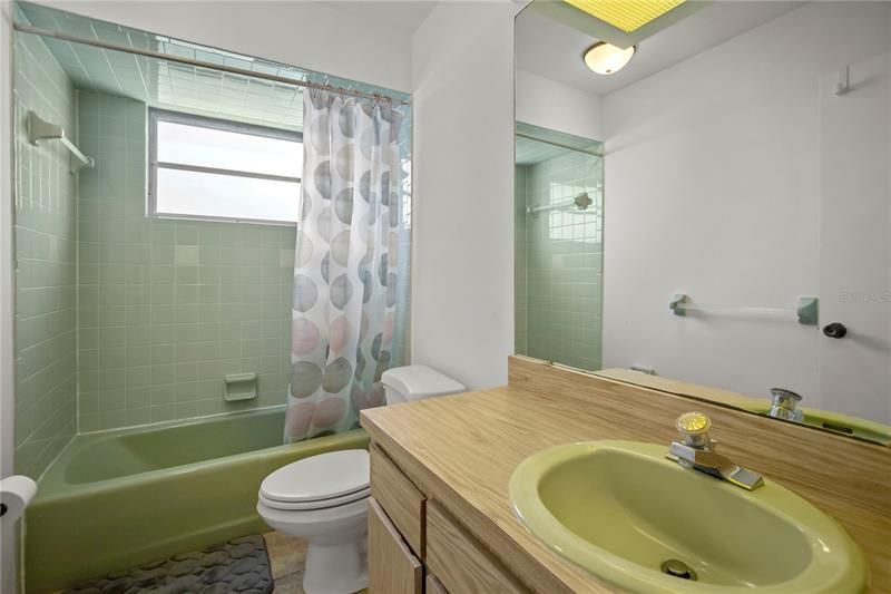 最近租的: $3,200 (2 贝兹, 2 浴室, 1947 平方英尺)