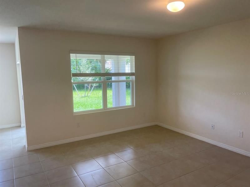 Recently Rented: $2,475 (3 beds, 2 baths, 1672 Square Feet)