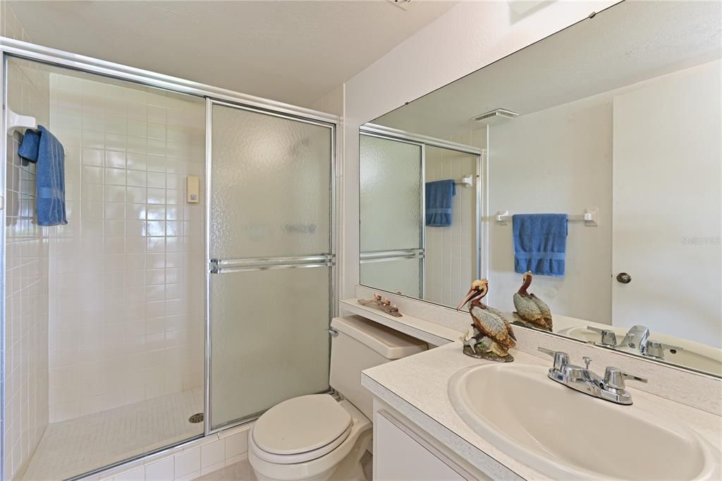 For Sale: $249,000 (2 beds, 2 baths, 1324 Square Feet)