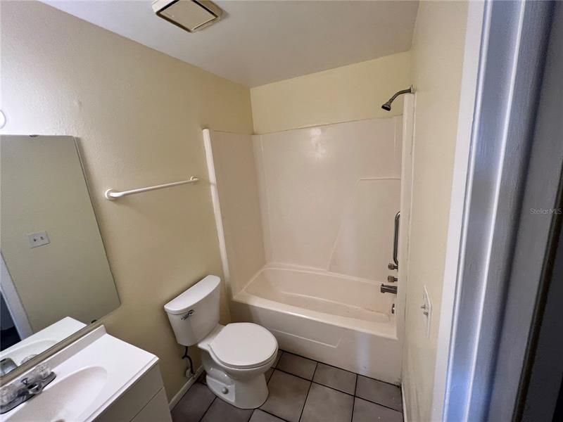 最近租的: $1,500 (2 贝兹, 1 浴室, 800 平方英尺)