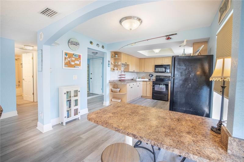 Recently Sold: $749,000 (2 beds, 2 baths, 1275 Square Feet)