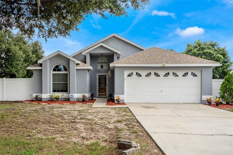 Recently Sold: $339,900 (3 beds, 2 baths, 1435 Square Feet)