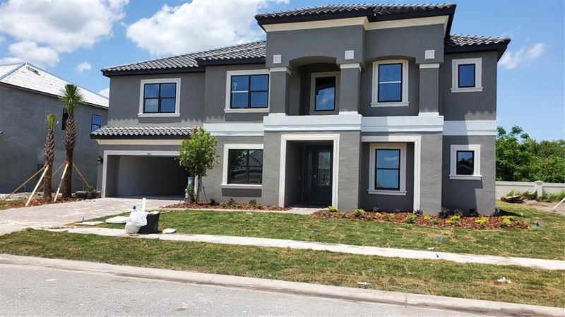 Recently Sold: $551,325 (6 beds, 3 baths, 4181 Square Feet)
